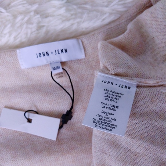 NWT TOP SWEATER RUFFLE OVERSIZED - Picture 8 of 8